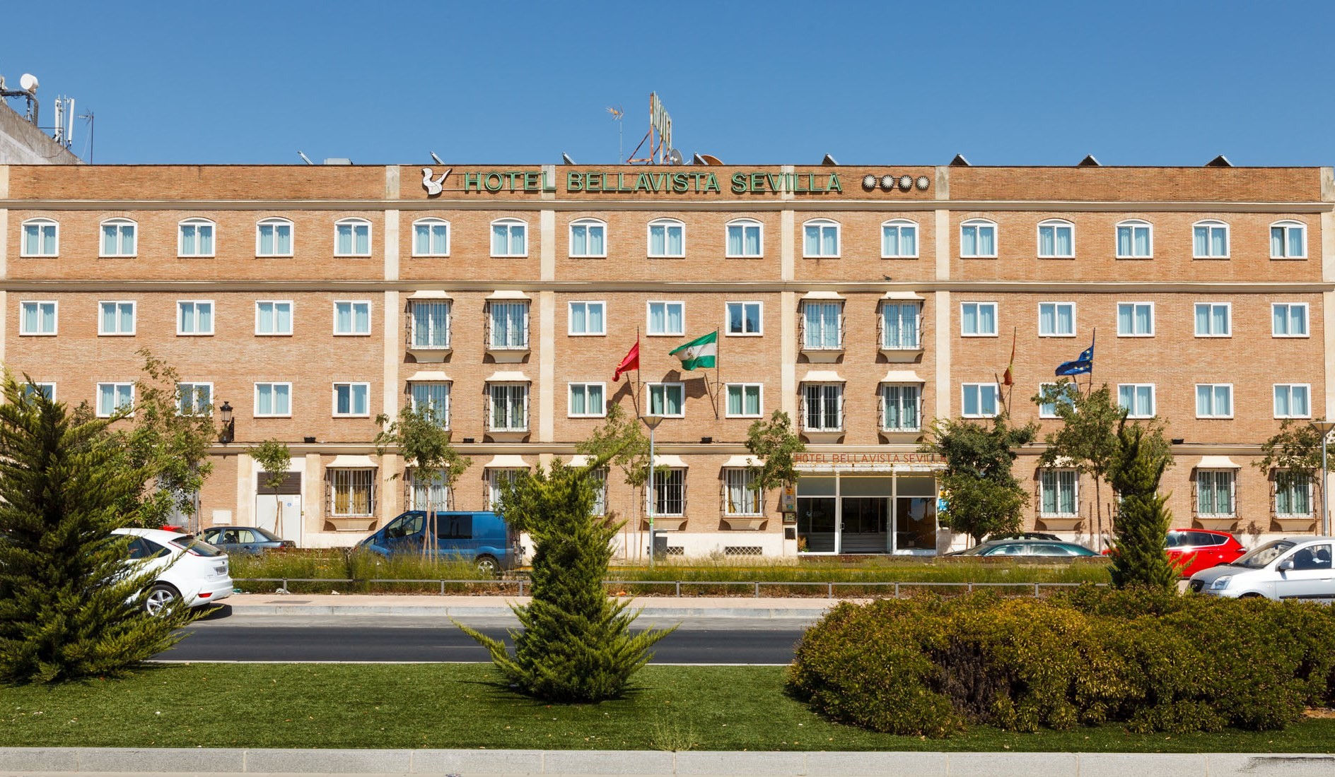 Fachada hotel 1 br